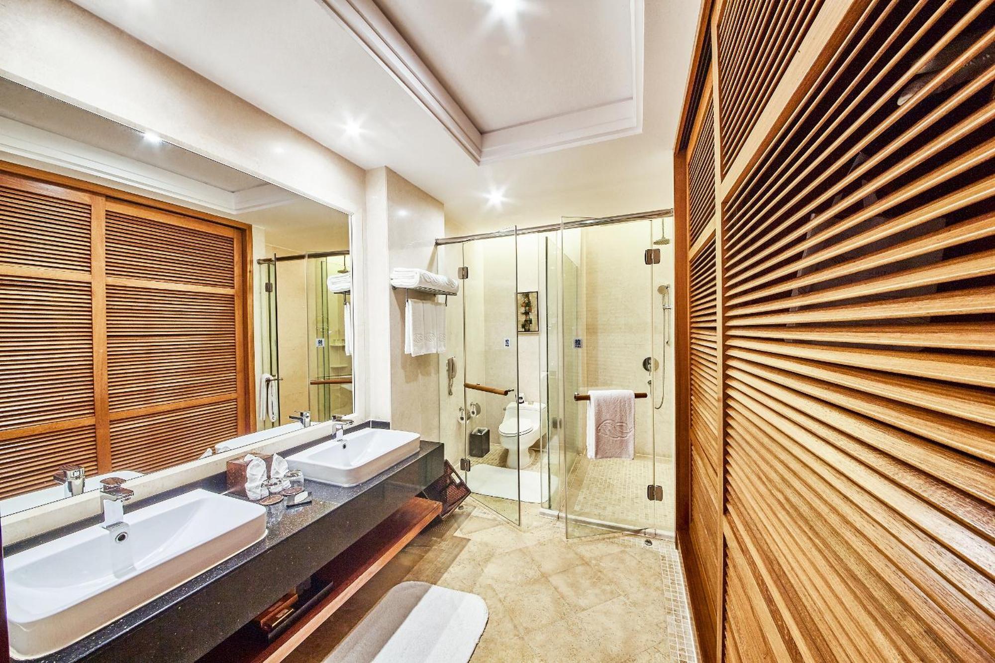 Ocean Sonic Resort Sanya Esterno foto